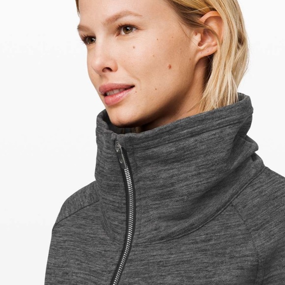 Lululemon Radiant Jacket II
Heathered Core Dark Grey size 2 - Picture 9 of 9